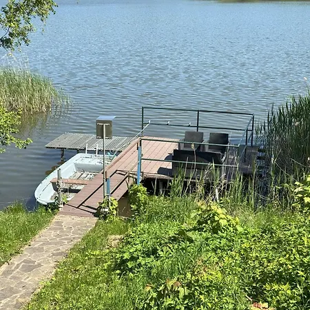 Wieck Am See, Mit Ruderboot فيلة